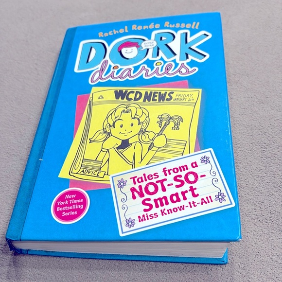 Dork Diaries: Tales #5 - NOT-SO-Smart Miss Know-It-All by Rachel Renee Russell ! - Picture 2 of 12